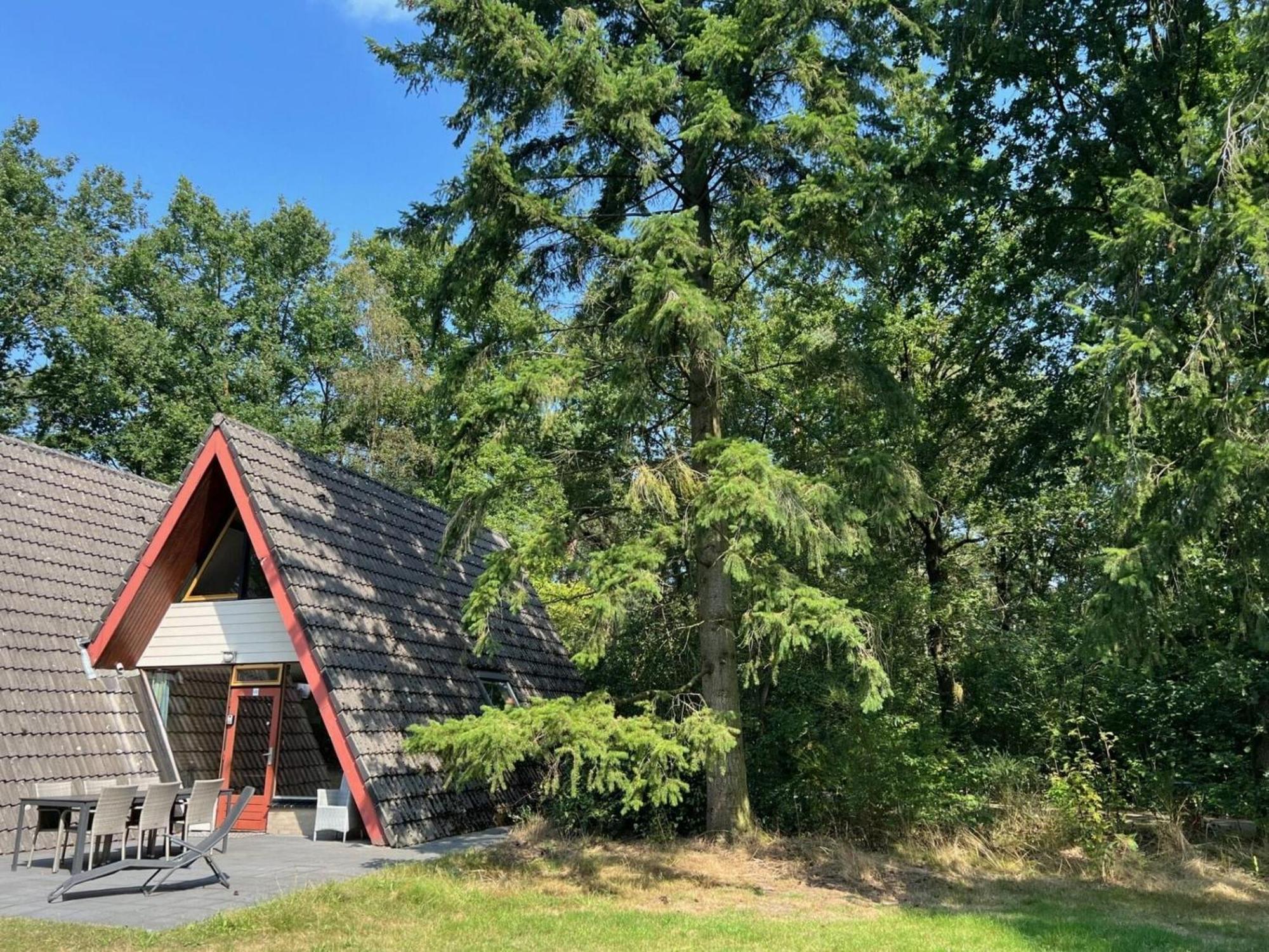 Lovely Holiday Home In Limburg Amid Lush Forest Stramproy Ngoại thất bức ảnh